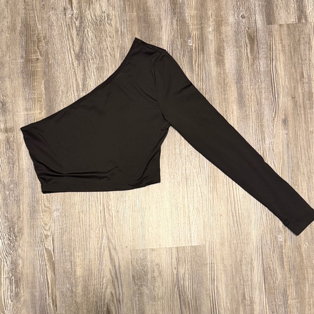 SHEIN Asymmetric One-Shoulder Black Crop Top